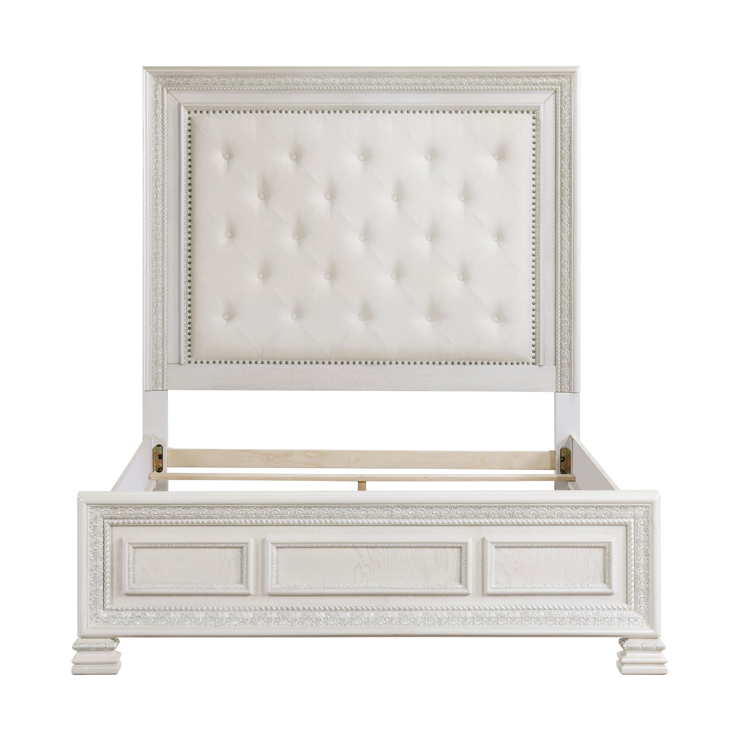 Homelegance Queen Bed in 1596-1 Finish for Elegant Comfort and Style