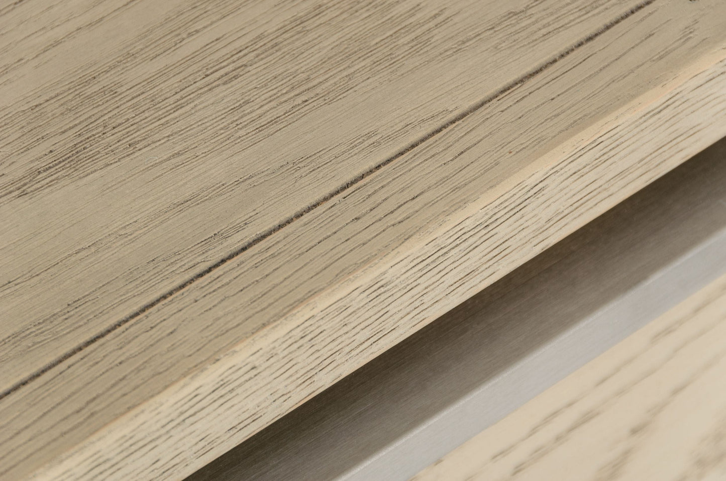 Modrest Samson Contemporary Grey and Silver Dresser