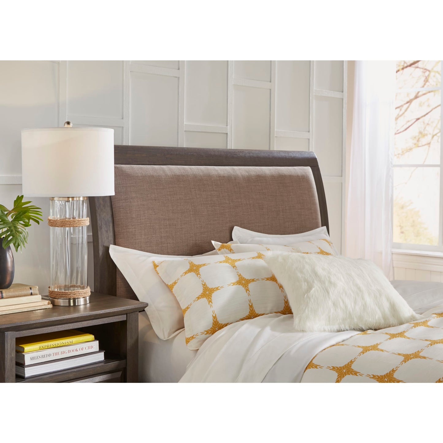 Modus City II Upholstered Sleigh Bed in Basalt Gray