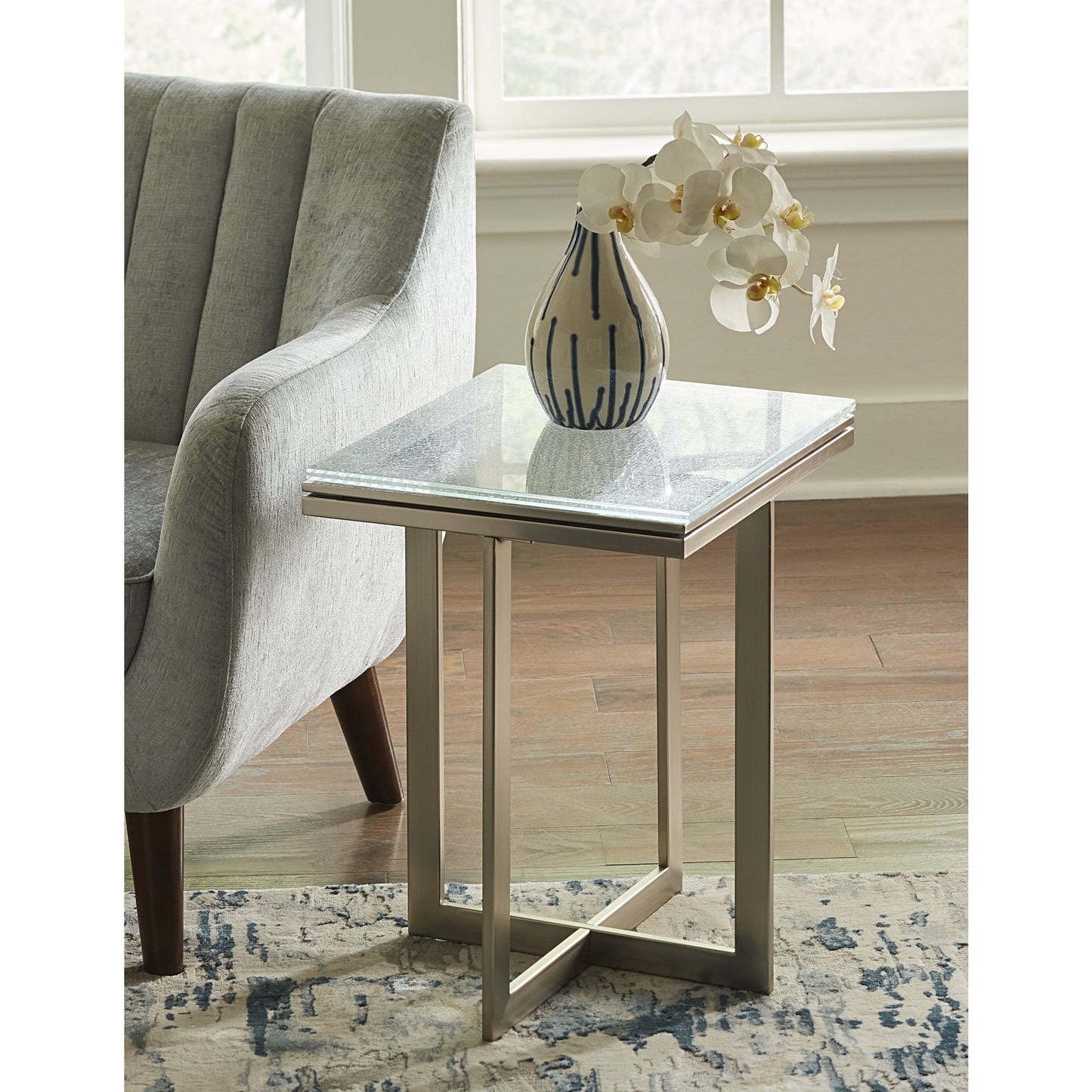 Modus Eliza End Table in Ultra White