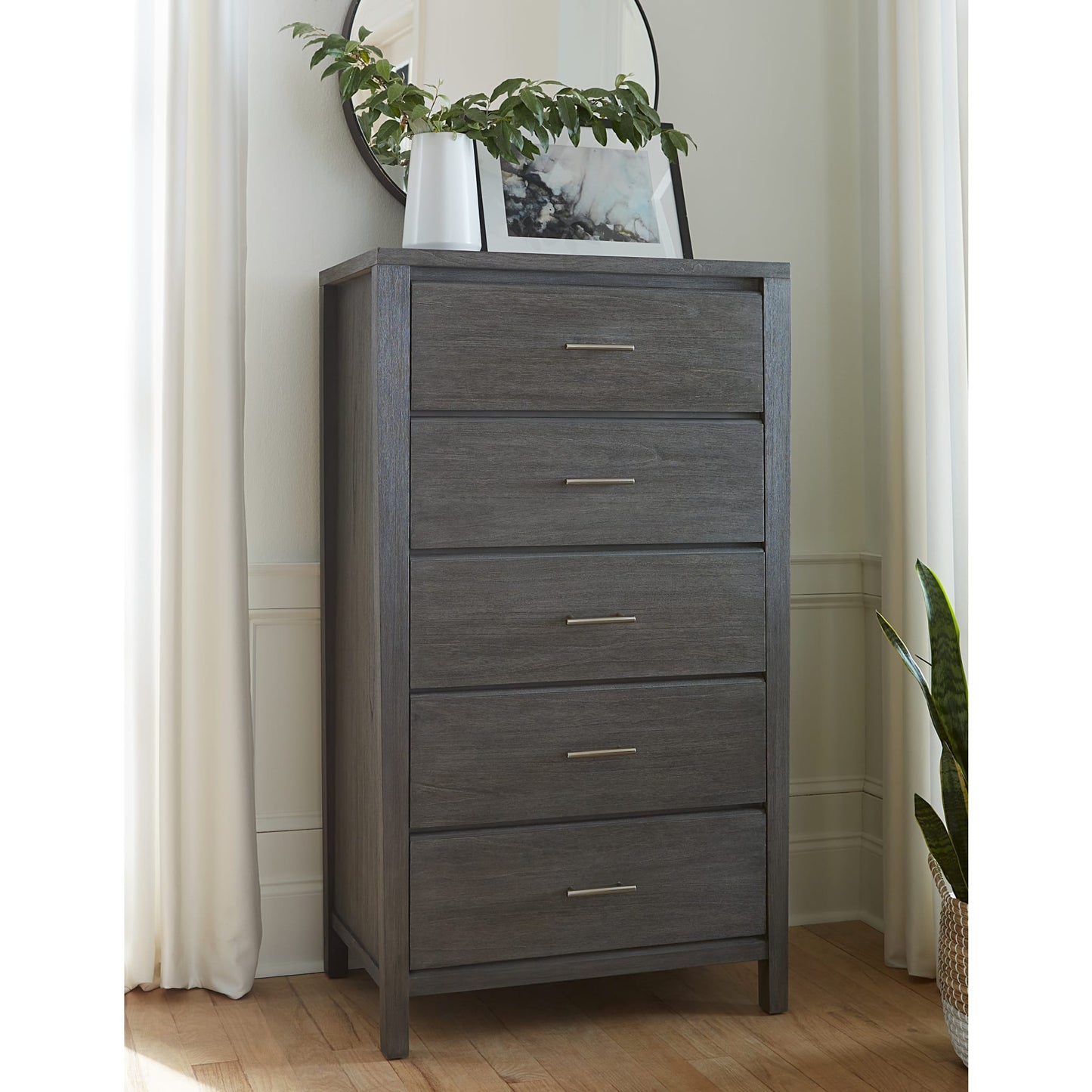 Modus Modus Modus Nevis Five Drawer Chest in Sharkskin