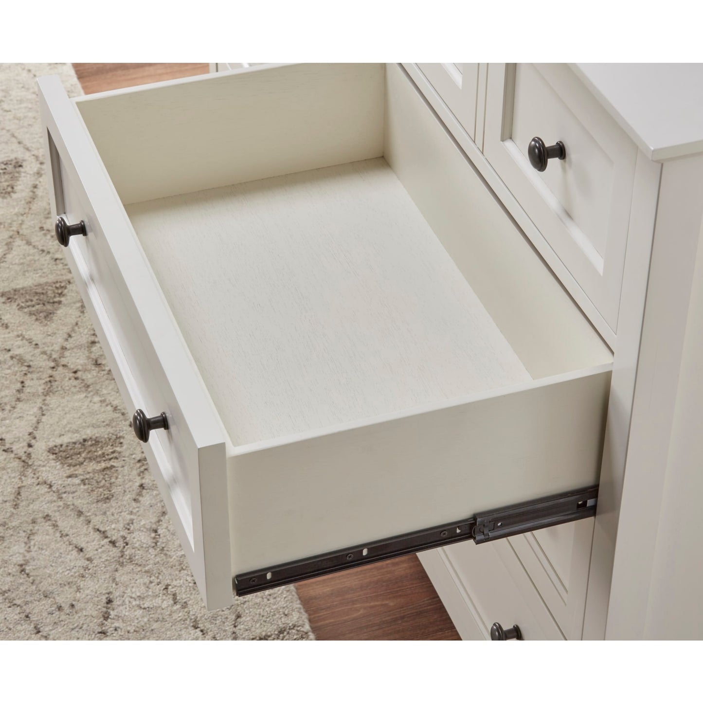 Modus Paragon Eight Drawer Dresser in White