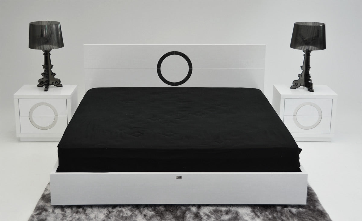 Ovidius Modern White Crocodile Lacquer Bed