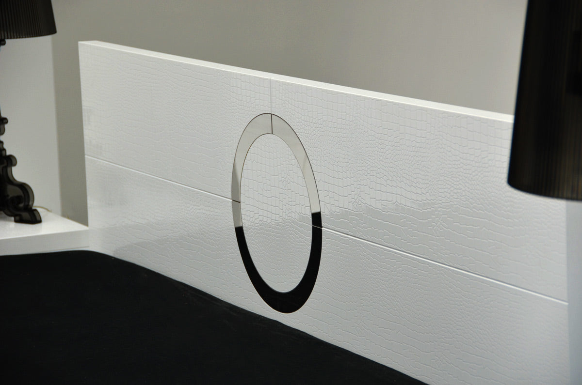 Ovidius Modern White Crocodile Lacquer Bed