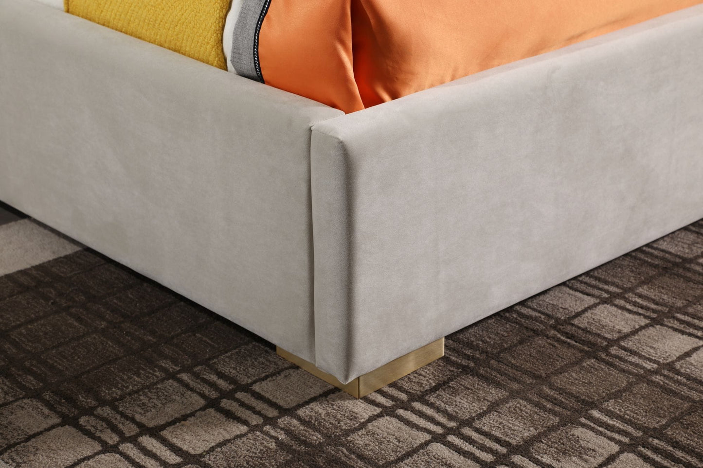 Modrest Eldora Glam Beige Velvet and Brushed Brass Bed