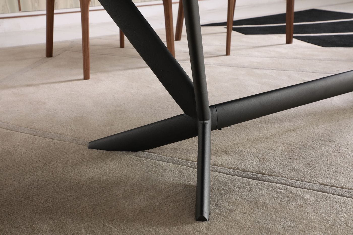 Modrest Herzog Modern Grey Ceramic Dining Table
