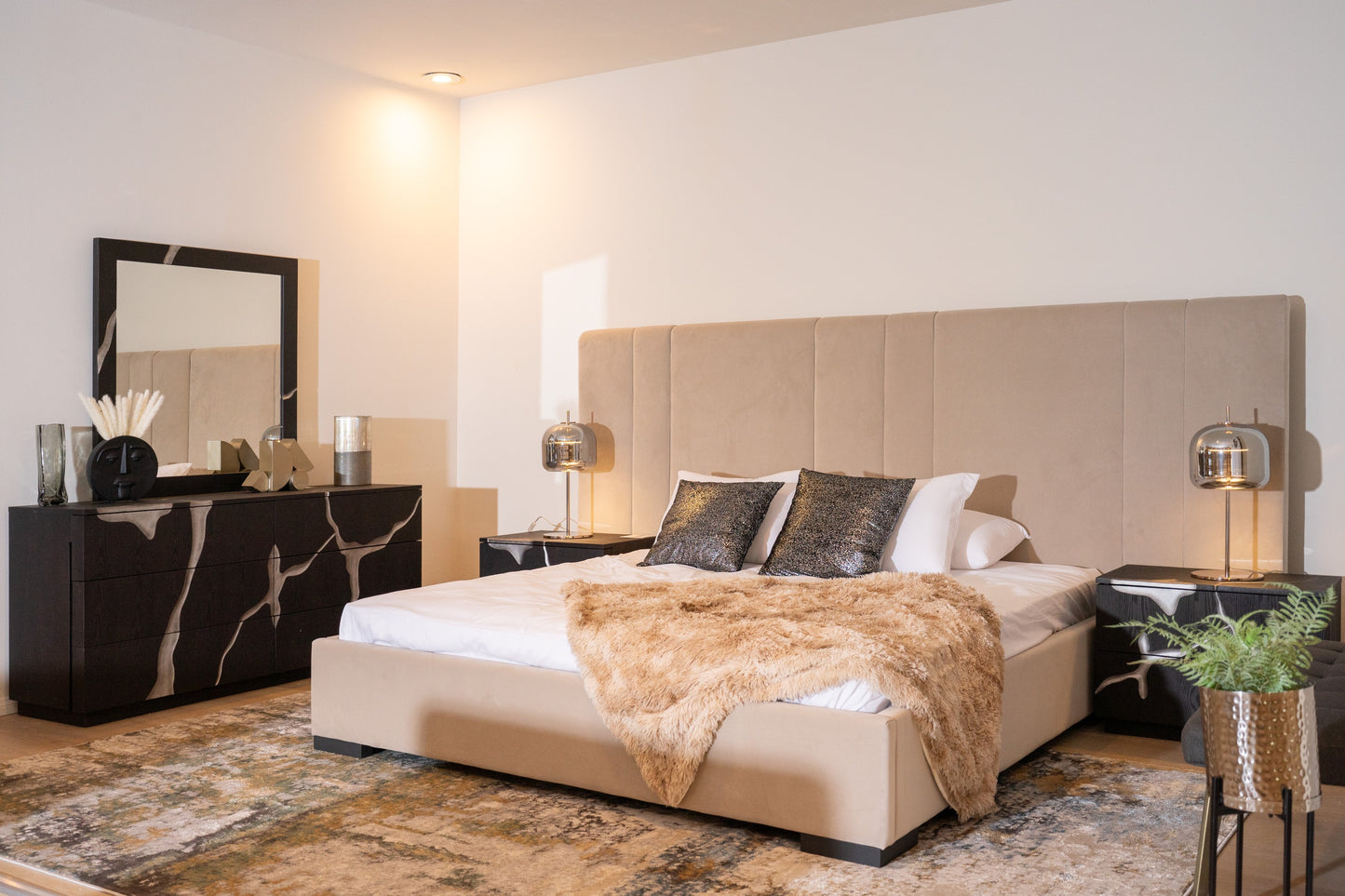 Queen Modrest Penelope Modern Grey Velvet Bed