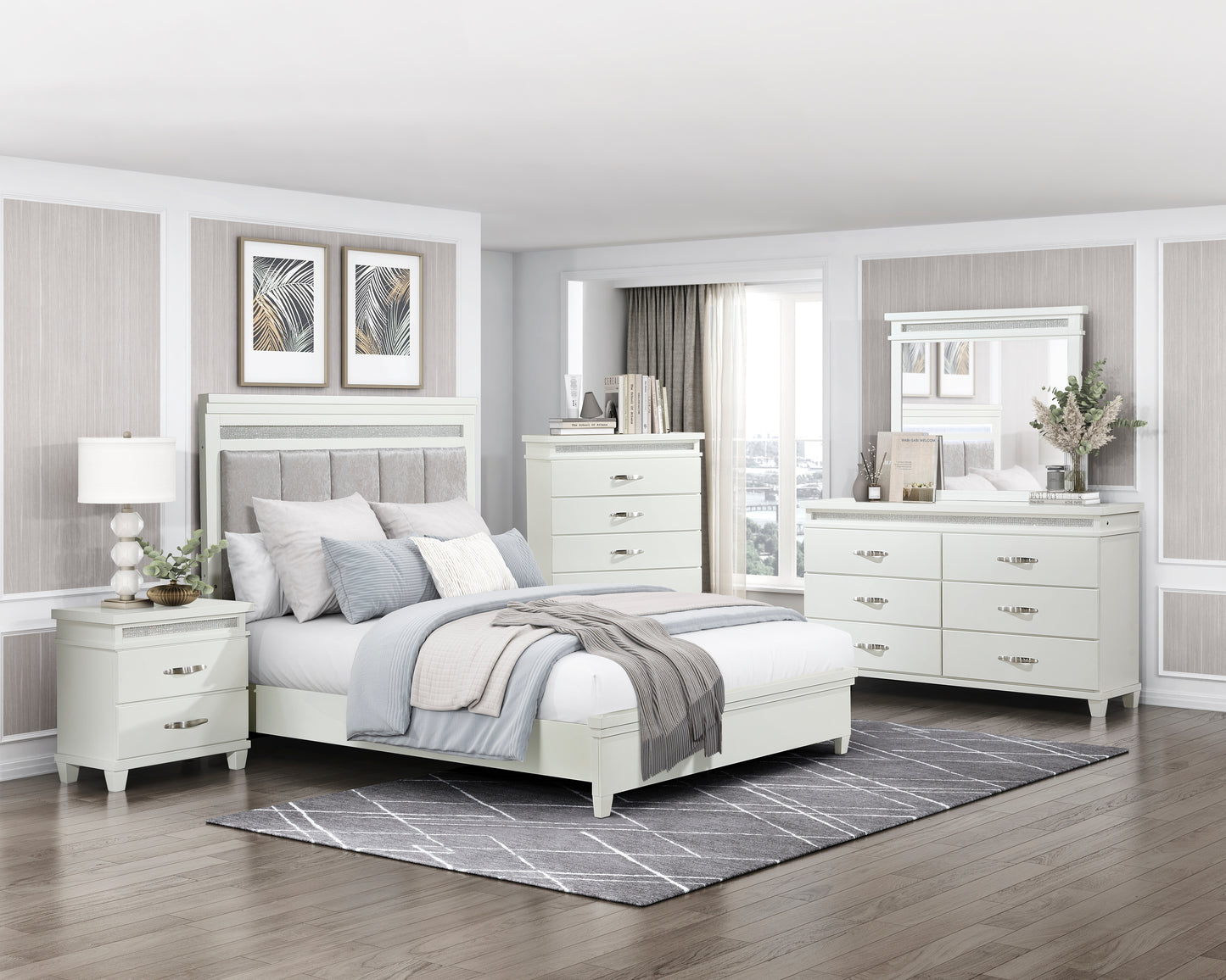 Homelegance Chest in Exquisite Finish for Timeless Elegance and Functionality 1321-9