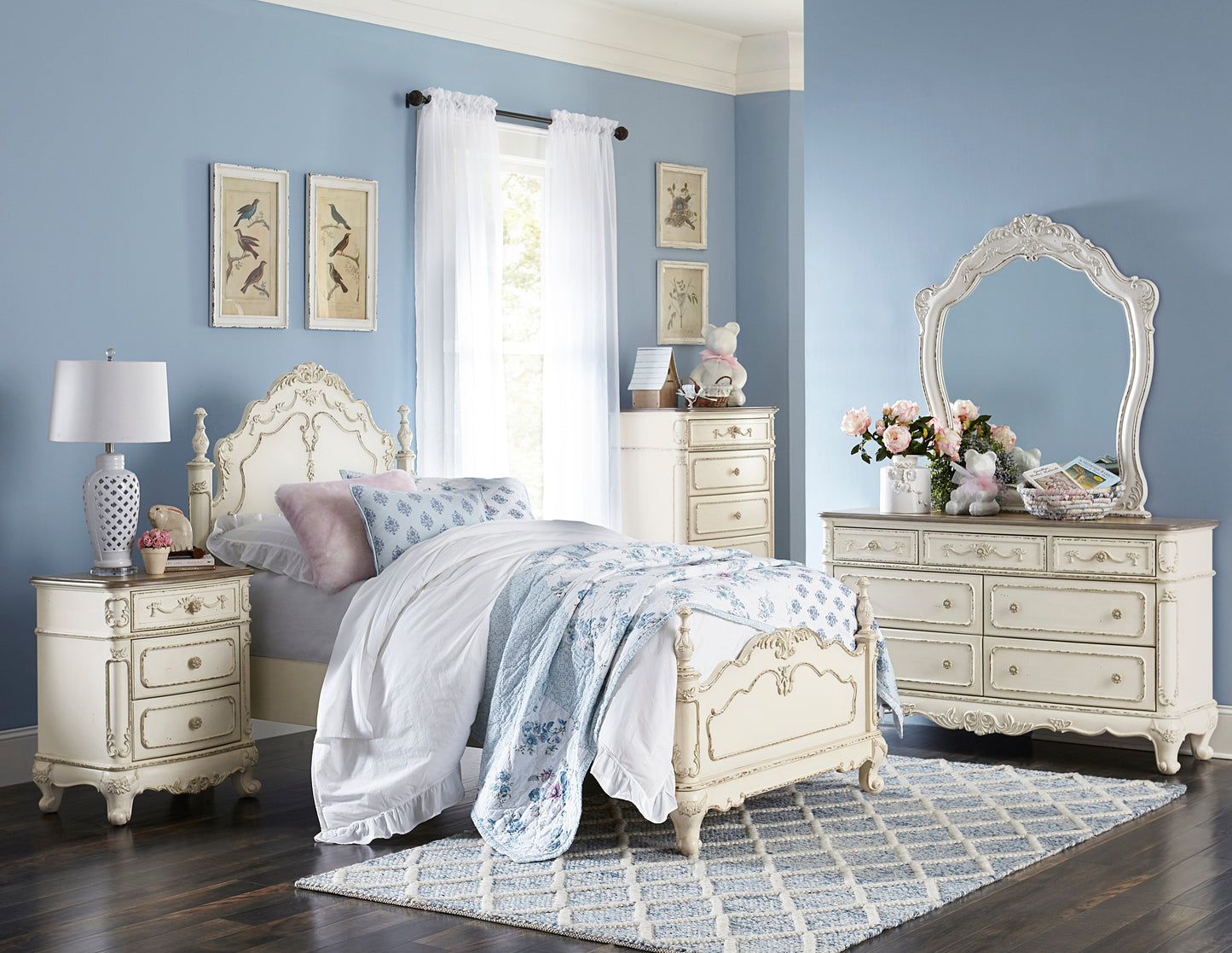Homelegance Queen Bed Cinderella Antique White Finish 1386NW-1