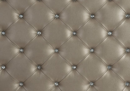 Homelegance Queen Bed Avondale Silver Finish with Crystal Tufted Accents 1646-1