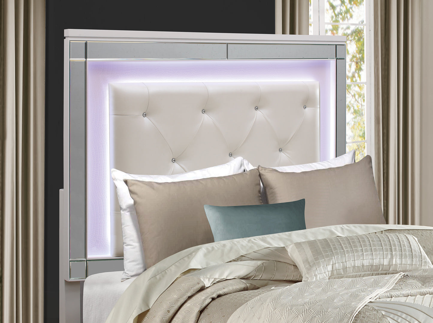 Homelegance Queen Bed Alonza Metallic White with LED Lighting 1845LED-1