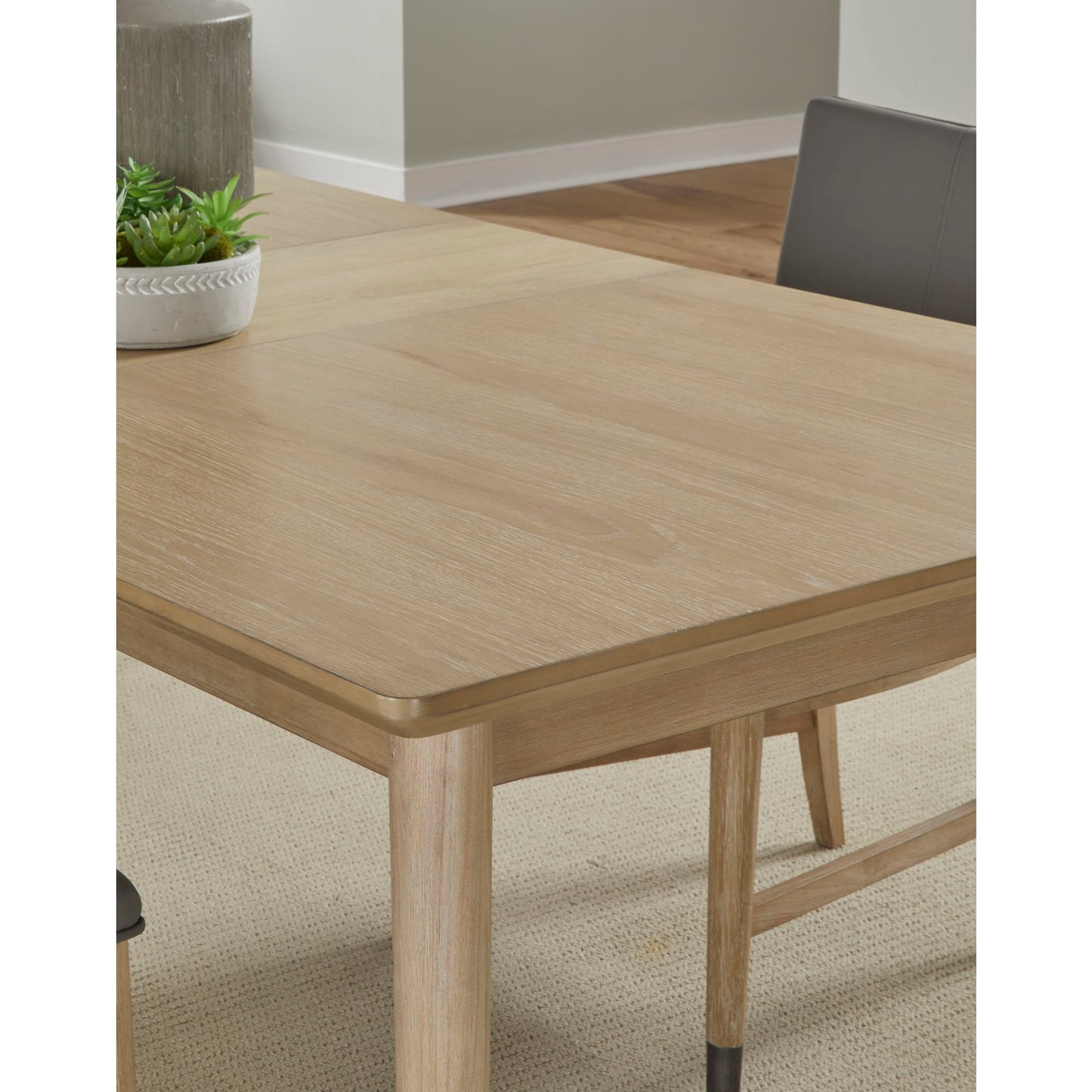 Modus Franklin Extendable White Oak Dining Table in Au Natural