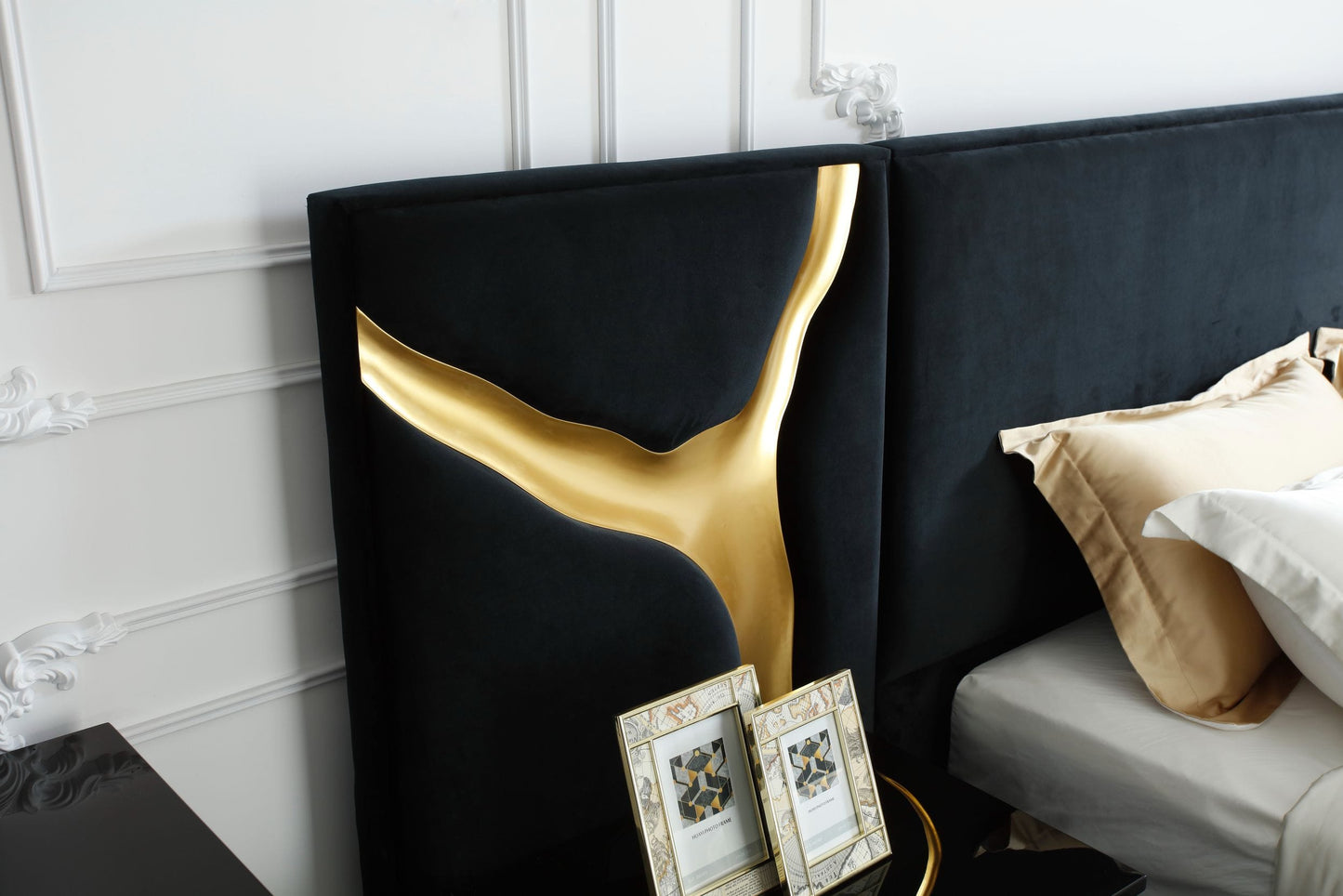 Modrest Aspen East King Glam Black Velvet and Gold Bed