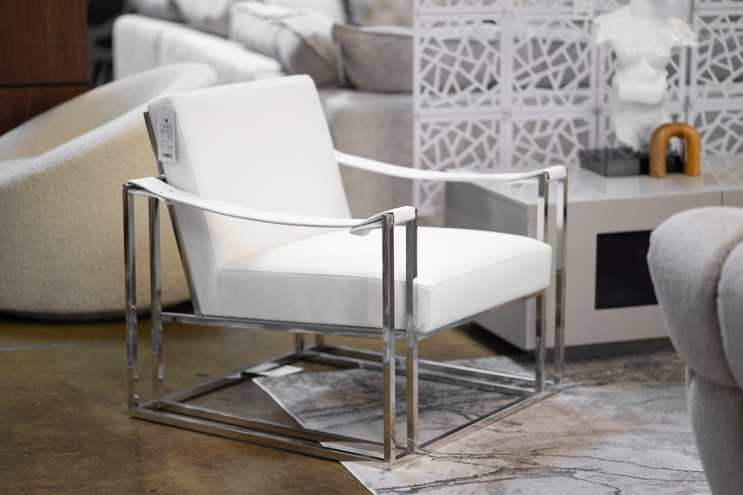 Modrest Larson Modern White Leatherette Accent Chair