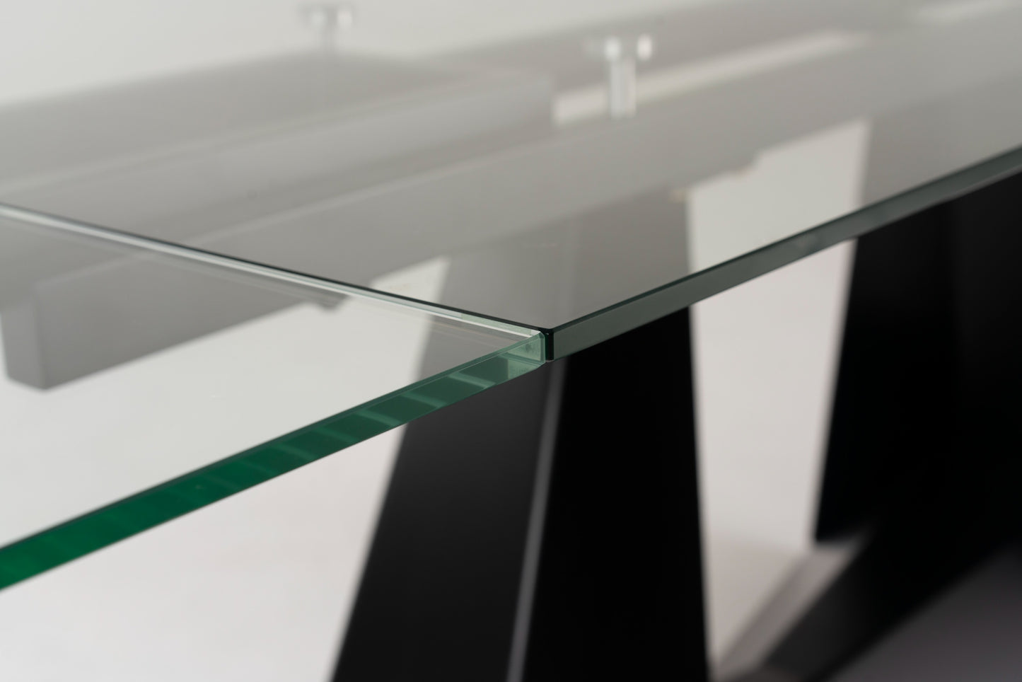 Modrest Maroney Modern Black and Glass Extendable 70.5"/106" Dining Table