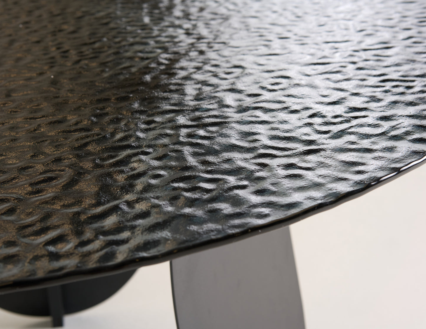 Modrest Maxine Modern Hammered Grey Glass Round Dining Table