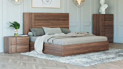 Nova Domus Asus Queen Italian Modern Walnut Bed