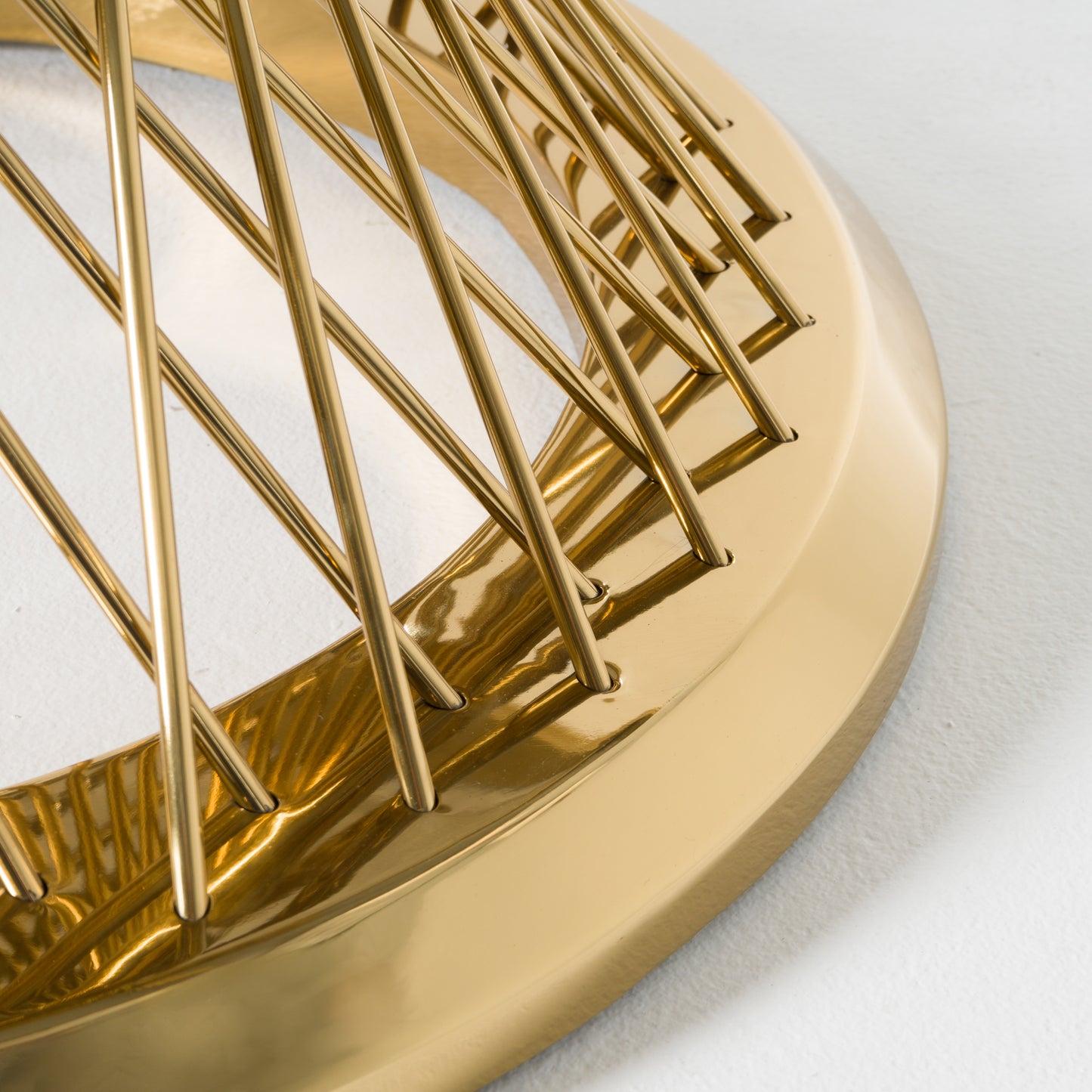 Modrest Potter White Marble and Gold Stainless Steel Round Dining Table
