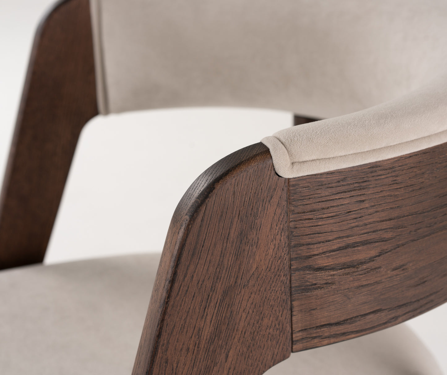 Modrest Vegas Modern Beige Velvet Walnut Oak Dining Chair