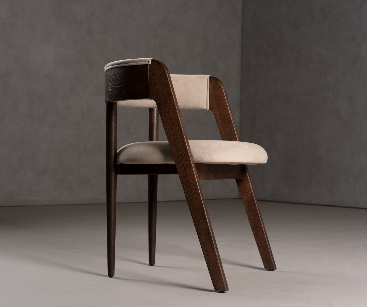 Modrest Vegas Modern Beige Velvet Walnut Oak Dining Chair